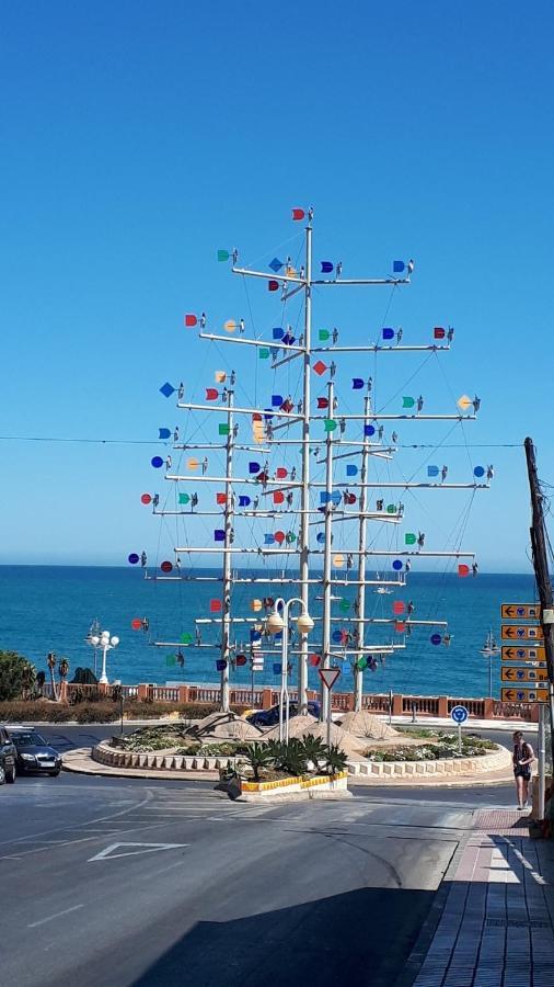 Victoria Luxury Beachfront Apartment In Benalmadena Costa المظهر الخارجي الصورة