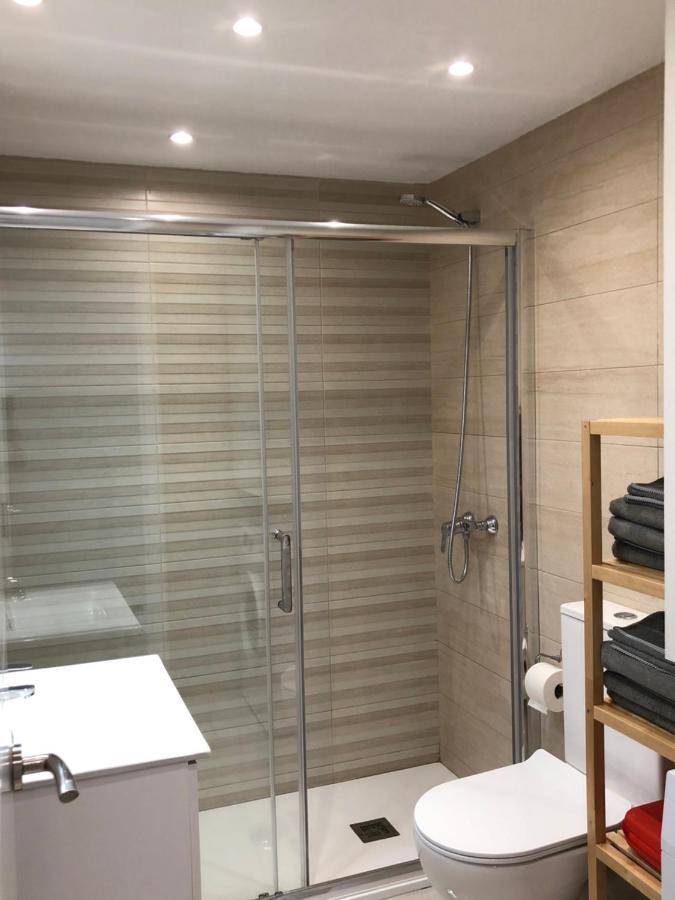 Victoria Luxury Beachfront Apartment In Benalmadena Costa المظهر الخارجي الصورة