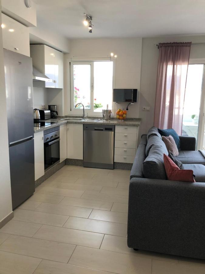 Victoria Luxury Beachfront Apartment In Benalmadena Costa المظهر الخارجي الصورة