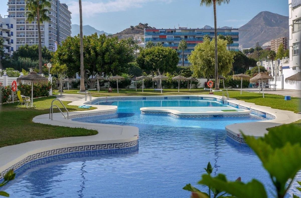 Victoria Luxury Beachfront Apartment In Benalmadena Costa المظهر الخارجي الصورة