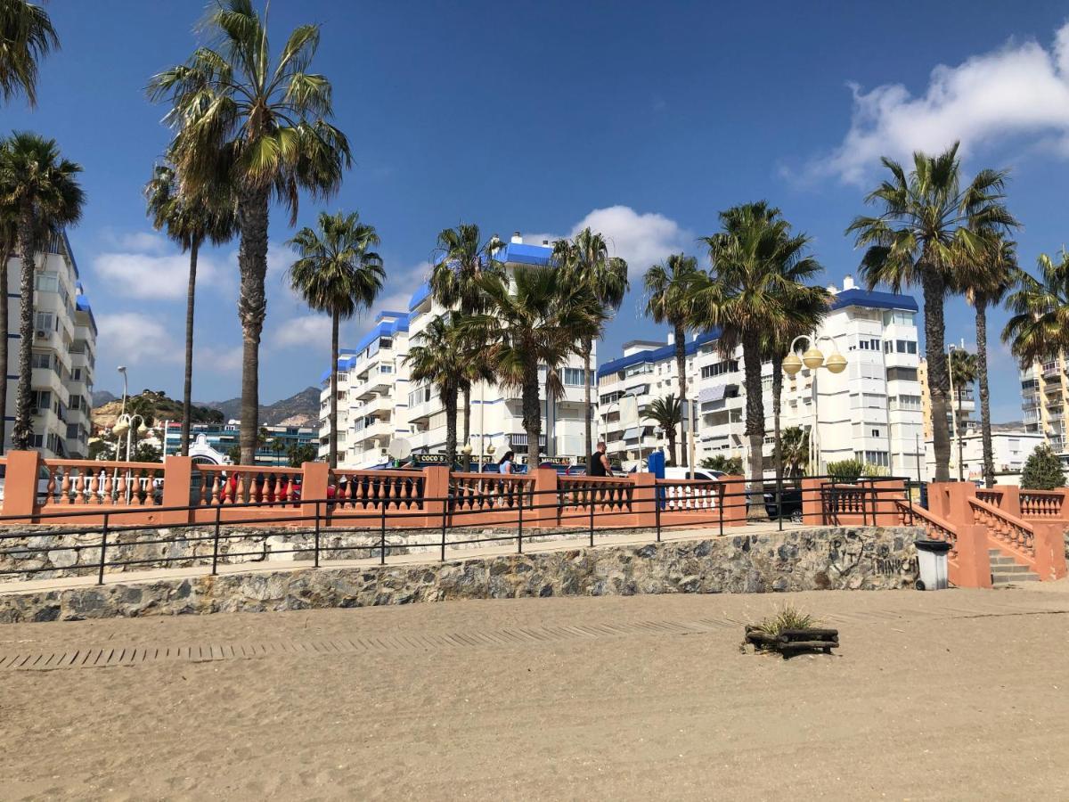 Victoria Luxury Beachfront Apartment In Benalmadena Costa المظهر الخارجي الصورة