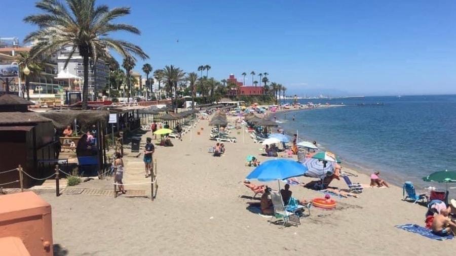 Victoria Luxury Beachfront Apartment In Benalmadena Costa المظهر الخارجي الصورة