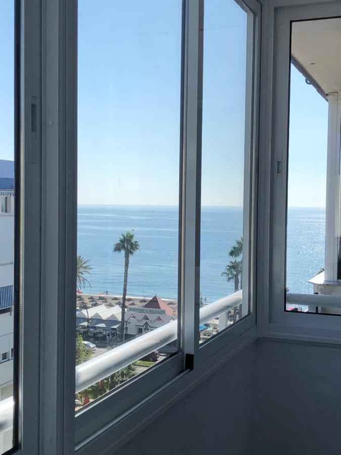 Victoria Luxury Beachfront Apartment In Benalmadena Costa المظهر الخارجي الصورة